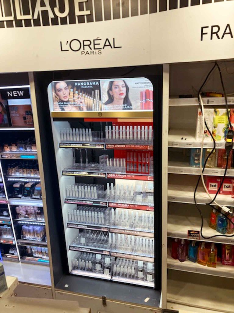 piezas-acrilicas-fabricacion-cirigliano-trade-marketing-chile-02